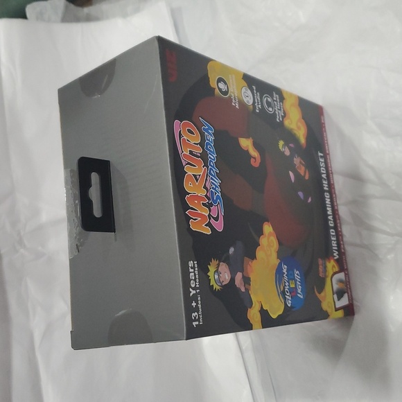 Naruto Shippuden wired Glowing LED gaming headset with fold down microphone new - Picture 7 of 11